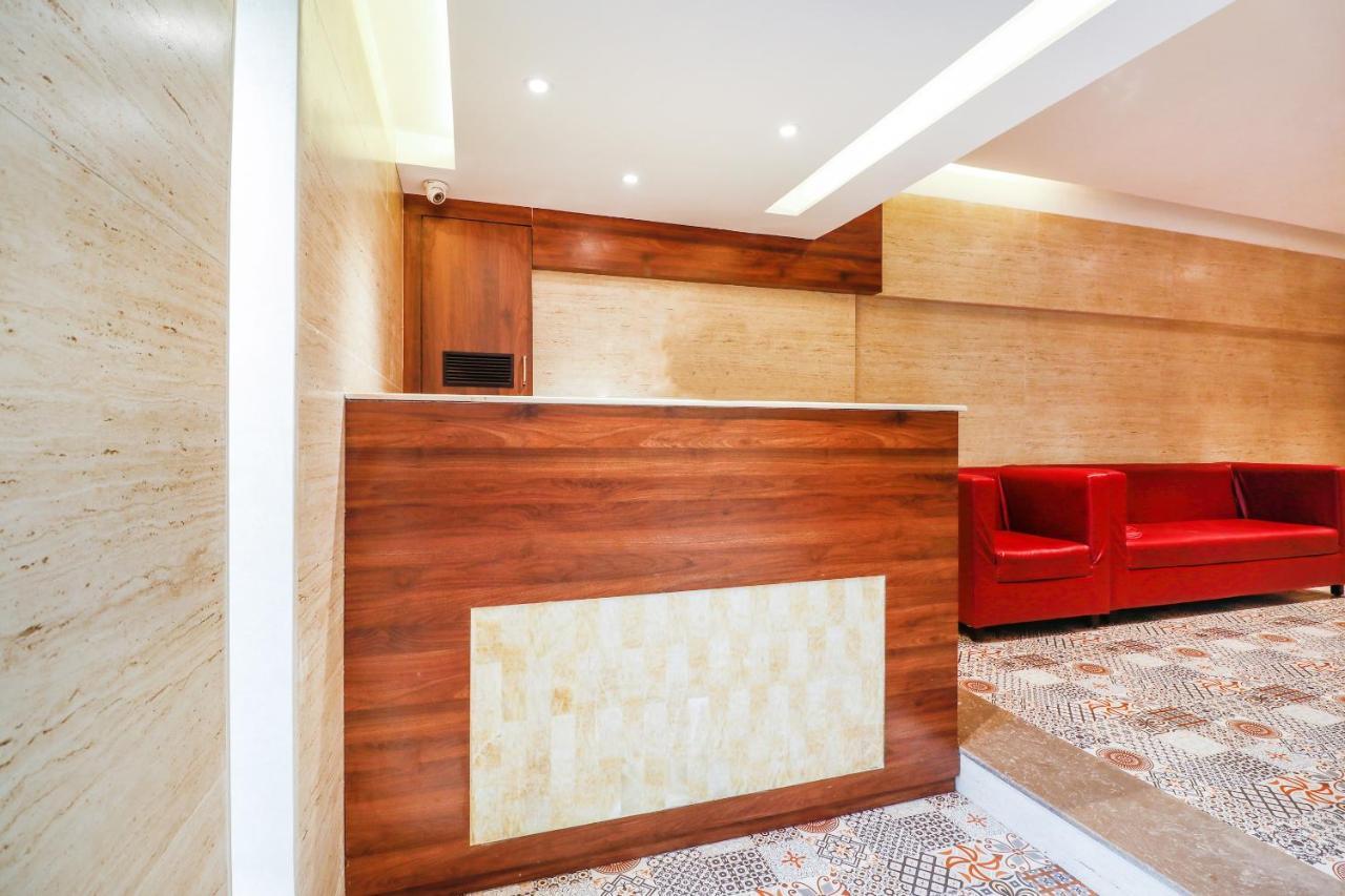 Oyo 70475 Hotel Sea Breeze Mumbai Exteriör bild